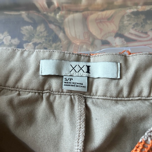 High waisted shorts - Picture 2 of 2